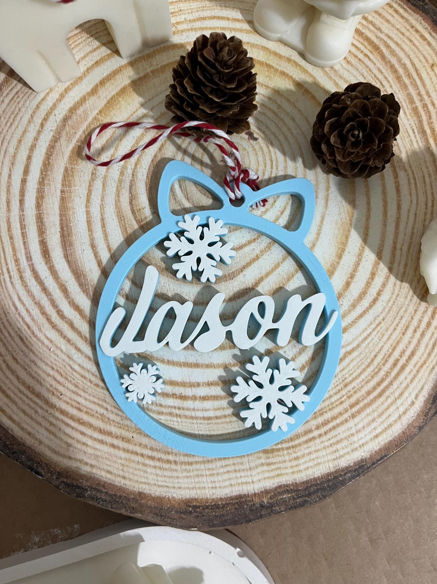 Personalized Christmas Ornament - Custom Name Ornament - Elegant Holiday Keepsake - Unique Christmas Gift - Birthday gift - party gift